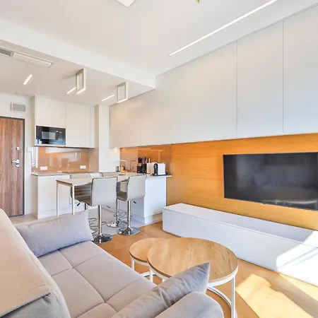 I Center Viev I Prymasa Tysiaclecia 83a I By Perfectapart I 1026 Garage I Lejlighed