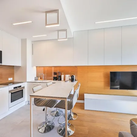 I Center Viev I Prymasa Tysiąclecia 83a I By Perfectapart I 1026 Garage I Apartament Warszawa